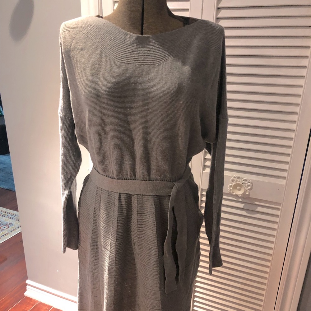 Ye Mak Sweater MIDI Dress. Size Large. Material Cotton.